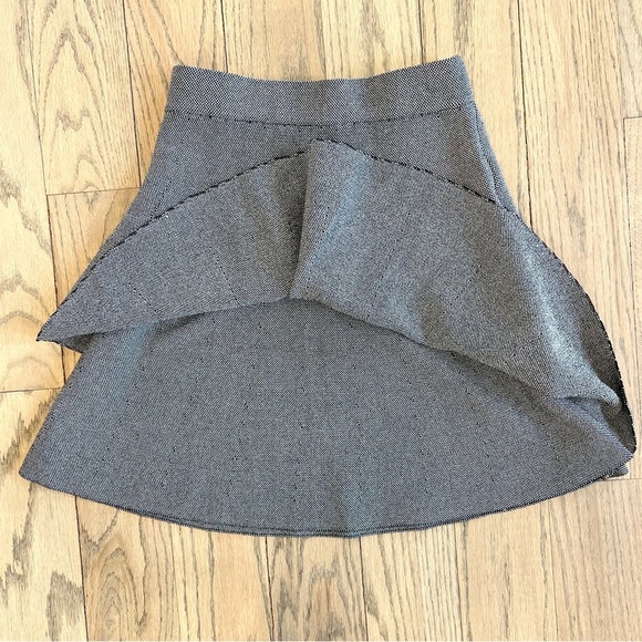 BBJ Los Angeles Women’s Charcoal Knit Layered Gray Mini Skirt Size X-Small - Picture 10 of 12